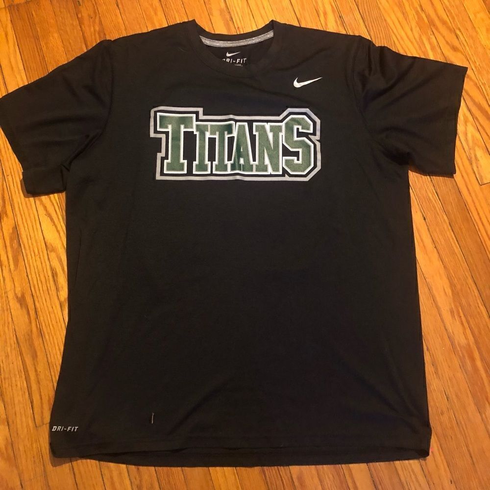 Tennessee Titans Dri fit tshirt. Black. Size XL.